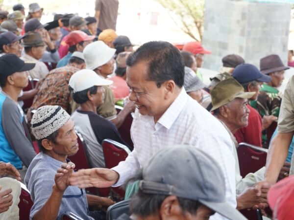 Pengayuh Becak Sugiman Berusia 70 Tahun di Brebes, Becak Listrik Bawa Harapan Baru