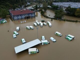 Banjir Dahsyat Terjang Istanbul, 4 Orang Tewas dan Ribuan Laporan Kerusakan Masuk