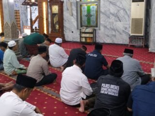 Subuh Keliling Digelar, Polres Brebes dan Polsek Jajaran Rangkul Masyarakat
