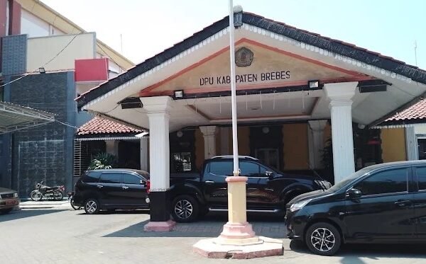 Warga Winduaji Audiensi dengan DPU Brebes, Desak Pekerjaan Jalan Dipercepat dan Jaga Kualitas